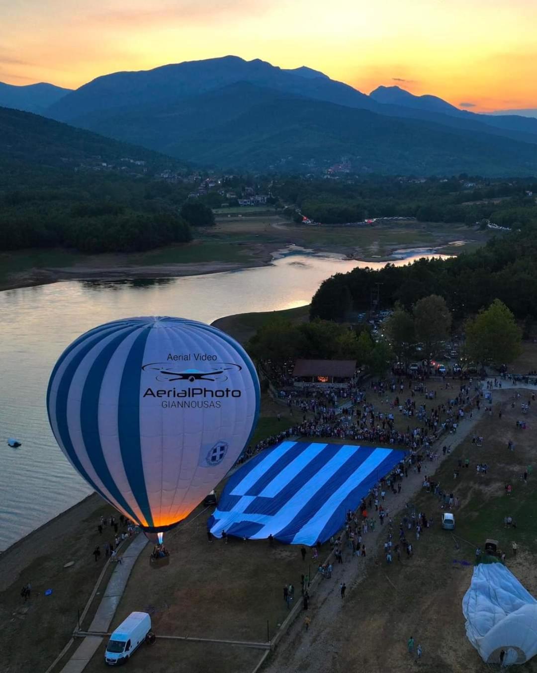 فندق Πανδοχείο Λίμνης Πλαστήρα Kastanéa المظهر الخارجي الصورة