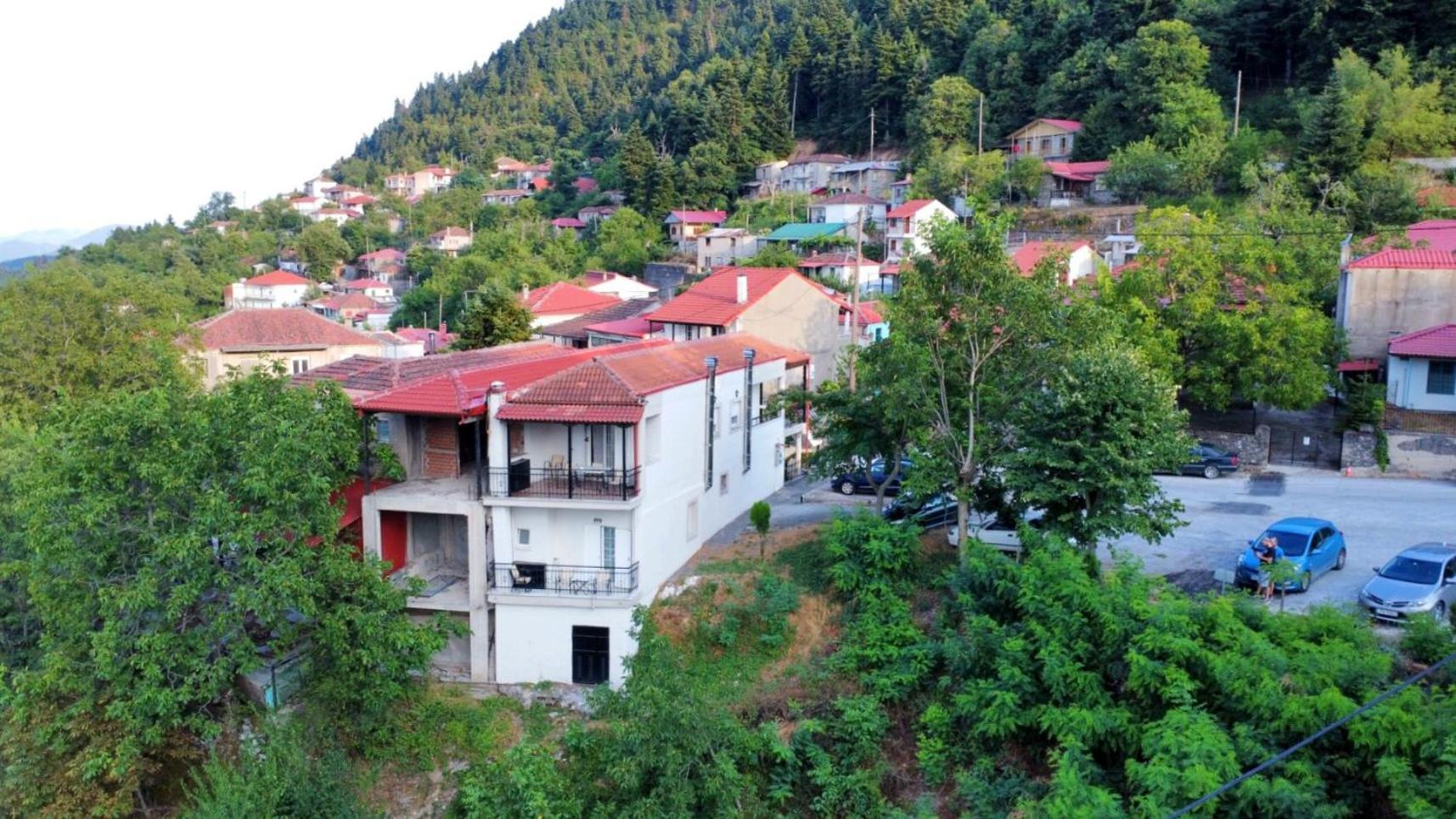 فندق Πανδοχείο Λίμνης Πλαστήρα Kastanéa المظهر الخارجي الصورة